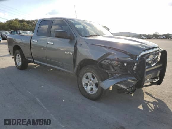 2010 Dodge 1500 SLT z VIN 1D7RB1GP3AS173257, wystawiony jako Copart lot #85339625 z przebiegiem 201 703 mil mil oraz Czysty tytuł • Clean title. Historia ofert i sprzedaży dostępna na DreamBid. Obrazek 4.