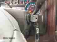 2016 Chevrolet Silverado 2500HD High Country z VIN 1GC1KXE80GF290043, wystawiony jako IAAI lot #41719644 z przebiegiem 122 715 mil mil oraz . Historia ofert i sprzedaży dostępna na DreamBid. Obrazek 11.