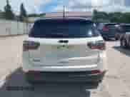 2018 Jeep Compass Latitude с VIN 3C4NJDBB9JT457791, выставлен на аукционе IAAI как лот 43026669 с пробегом 103 309 миль миль и . История ставок и продаж доступна на DreamBid. Изображение 16.