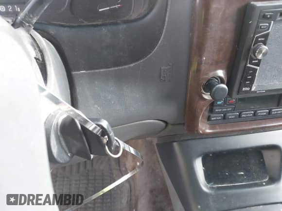 1999 Ford Explorer XLT с VIN 1FMZU35PXXZA37190, выставлен на аукционе IAAI как лот 42880238 с пробегом 224 350 миль миль и . История ставок и продаж доступна на DreamBid. Изображение 11.