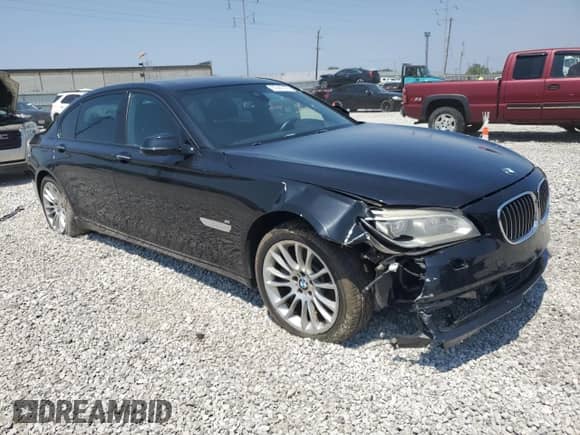 2013 BMW 7 Series 750Li с VIN WBAYE8C52DD132232, выставлен на аукционе Copart как лот 67443175 с пробегом 80 921 миль миль и Чистый • Clean title. История ставок и продаж доступна на DreamBid. Изображение 4.