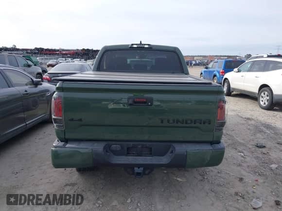 2020 Toyota Tundra SR5 z VIN 5TFDY5F15LX916448, wystawiony jako IAAI lot #41707119 z przebiegiem 59 397 mil mil oraz . Historia ofert i sprzedaży dostępna na DreamBid. Obrazek 16.