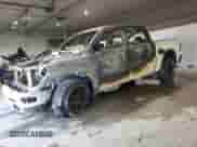 2024 Ram 1500 Rebel z VIN 1C6SRFLT9RN148744, wystawiony jako Copart lot #46258315 z przebiegiem Nie podano mil oraz Szkoda całkowita • Salvage title. Historia ofert i sprzedaży dostępna na DreamBid. Obrazek 1.