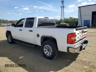2011 Chevrolet Silverado 1500 Work Truck z VIN 3GCPKPE38BG114704, wystawiony jako Copart lot #82217525 z przebiegiem 232 685 mil mil oraz Czysty tytuł • Clean title. Historia ofert i sprzedaży dostępna na DreamBid. Obrazek 2.