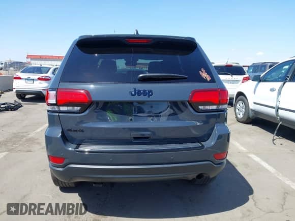 2018 Jeep Grand Cherokee Laredo с VIN 1C4RJFAG1JC377780, выставлен на аукционе IAAI как лот 42020477 с пробегом 36 237 миль миль и . История ставок и продаж доступна на DreamBid. Изображение 16.