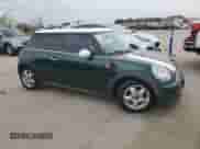 2011 MINI Hardtop z VIN WMWSU3C53BT091950, wystawiony jako Copart lot #45841863 z przebiegiem 125 815 mil mil oraz Czysty tytuł • Clean title. Historia ofert i sprzedaży dostępna na DreamBid. Obrazek 4.