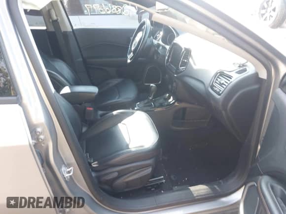 2019 Jeep Compass Limited с VIN 3C4NJDCB9KT854224, выставлен на аукционе IAAI как лот 42886677 с пробегом 54 853 миль миль и . История ставок и продаж доступна на DreamBid. Изображение 5.