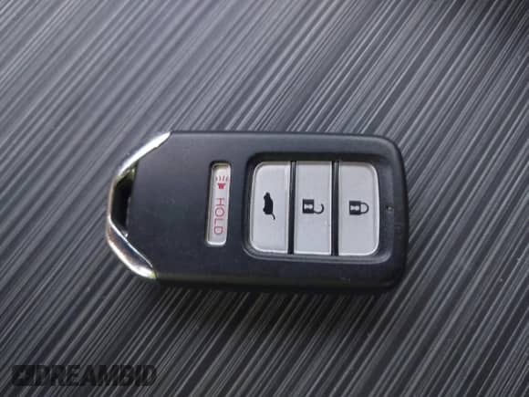 2016 Honda Pilot LX z VIN 5FNYF6H17GB092852, wystawiony jako IAAI lot #42406550 z przebiegiem 141 165 mil mil oraz . Historia ofert i sprzedaży dostępna na DreamBid. Obrazek 11.