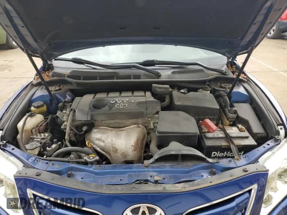 2010 Toyota Camry LE z VIN 4T1BF3EK0AU516402, wystawiony jako Copart lot #84040825 z przebiegiem 151 239 mil mil oraz Szkoda całkowita • Salvage title. Historia ofert i sprzedaży dostępna na DreamBid. Obrazek 11.