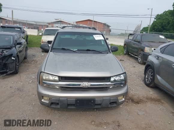 2002 Chevrolet TrailBlazer LS с VIN 1GNDT13SX22355462, выставлен на аукционе IAAI как лот 42481696 с пробегом Не указан миль и . История ставок и продаж доступна на DreamBid. Изображение 6.