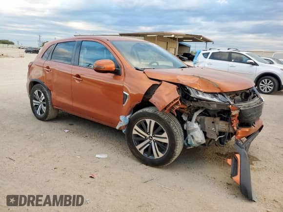 2021 Mitsubishi Outlander ES z VIN JA4ARUAU8MU024140, wystawiony jako Copart lot #83839095 z przebiegiem 87 599 mil mil oraz Szkoda całkowita • Salvage title. Historia ofert i sprzedaży dostępna na DreamBid. Obrazek 4.