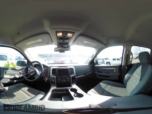 2019 Ram 1500 Big Horn z VIN 1C6RR6LT1KS627200, wystawiony jako IAAI lot #43081005 z przebiegiem 55 107 mil mil oraz . Historia ofert i sprzedaży dostępna na DreamBid. Obrazek 21.