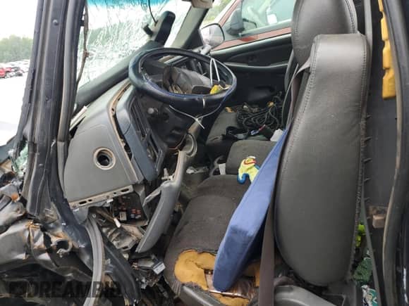 2003 Chevrolet Silverado 1500 LS with VIN 1GCEC14V03Z165409, listed as a Copart auction lot 57957935 with Not provided miles and Non repairable. Bid and sale history available at DreamBid. Image 7.