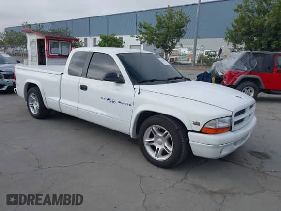 2000 Dodge Dakota Sport with VIN 1B7GL22ZXYS526021, listed as a IAAI auction lot 42153004 with 67,542 mi miles and . Bid and sale history available at DreamBid. Image 1.