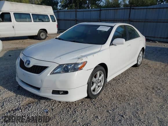 2008 Toyota Camry LE with VIN 4T1BE46K88U777701, listed as a IAAI auction lot 43165021 with 263,932 mi miles and . Bid and sale history available at DreamBid. Image 2.