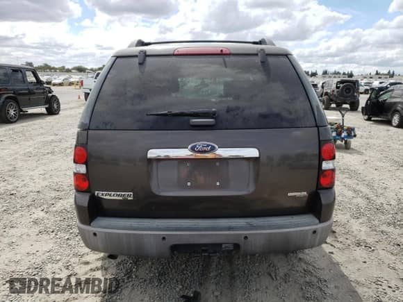 2006 Ford Explorer XLT с VIN 1FMEU63E76UA42103, выставлен на аукционе Copart как лот 71874535 с пробегом 175 634 миль миль и Списание • Salvage title. История ставок и продаж доступна на DreamBid. Изображение 6.