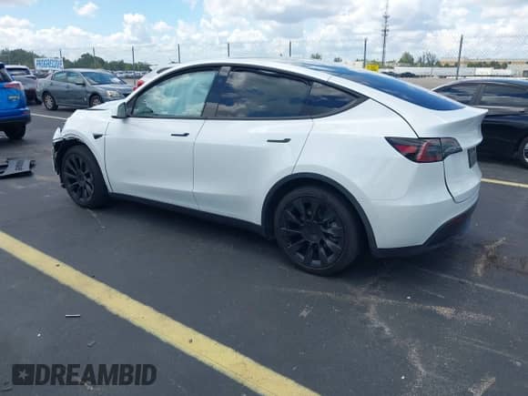 2024 Tesla Model Y с VIN 7SAYGDED3RF019239, выставлен на аукционе IAAI как лот 42978849 с пробегом 14 551 миль миль и . История ставок и продаж доступна на DreamBid. Изображение 3.