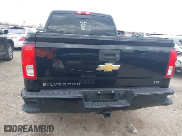 2017 Chevrolet Silverado 1500 LTZ z VIN 3GCUKSEJ0HG471081, wystawiony jako IAAI lot #41126259 z przebiegiem 40 551 mil mil oraz . Historia ofert i sprzedaży dostępna na DreamBid. Obrazek 16.