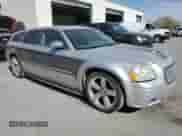2007 Dodge Magnum R/T with VIN 2D4GV57297H763339, listed as a Copart auction lot 51291165 with 235,770 mi miles and Salvage title. Bid and sale history available at DreamBid. Image 4.