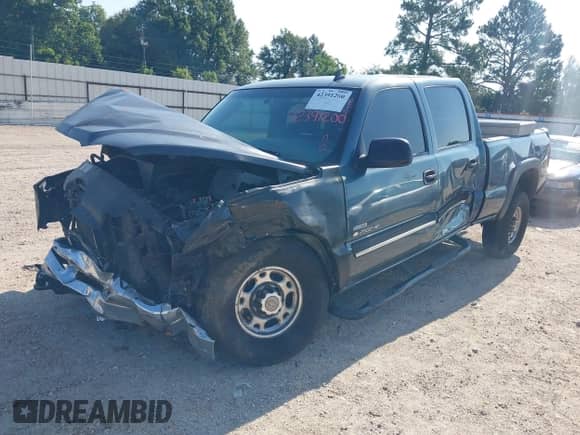 2007 Chevrolet Silverado 2500HD LT1 with VIN 1GCHC23D47F182121, listed as a IAAI auction lot 42391200 with Not provided miles and . Bid and sale history available at DreamBid. Image 2.