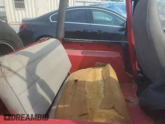 1992 Jeep Wrangler с VIN 2J4FY19P0NJ500304, выставлен на аукционе Copart как лот 62610435 с пробегом 105 913 миль миль и Чистый • Clean title. История ставок и продаж доступна на DreamBid. Изображение 11.