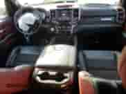 2019 Ram 1500 Rebel z VIN 1C6SRFET5KN580766, wystawiony jako Copart lot #54126805 z przebiegiem 129 515 mil mil oraz Szkoda całkowita • Salvage title. Historia ofert i sprzedaży dostępna na DreamBid. Obrazek 8.