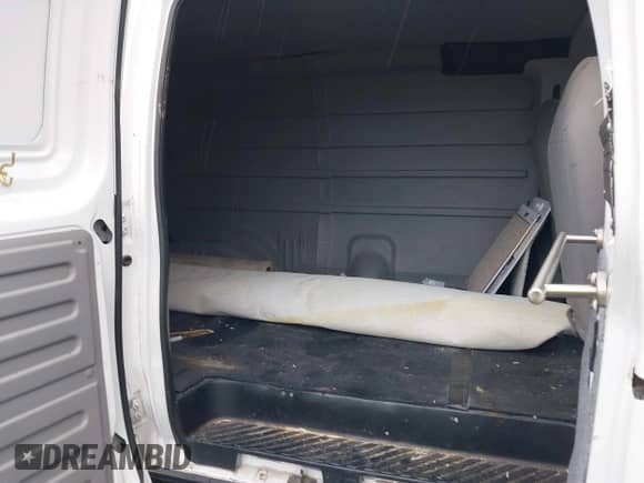 2006 Ford Econoline Cargo с VIN 1FTSS34L36HA56548, выставлен на аукционе IAAI как лот 43352081 с пробегом 213 446 миль миль и . История ставок и продаж доступна на DreamBid. Изображение 8.