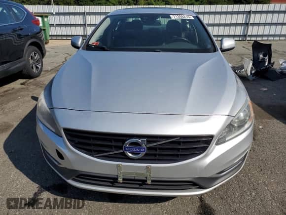 2014 Volvo S60 T5 with VIN YV1612FS6E2278399, listed as a Copart auction lot 71398215 with 172,956 mi miles and Salvage title. Bid and sale history available at DreamBid. Image 5.