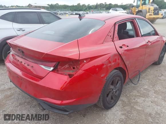 2022 Hyundai Elantra SEL with VIN 5NPLM4AG8NH057576, listed as a IAAI auction lot 43212145 with 51,707 mi miles and . Bid and sale history available at DreamBid. Image 4.