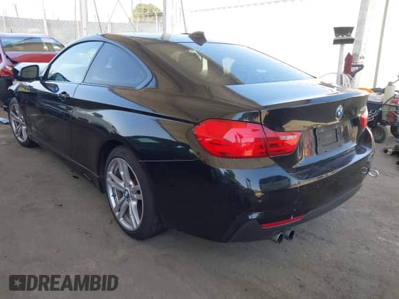 2014 BMW 4 Series 428i z VIN WBA3N7C53EF719811, wystawiony jako IAAI lot #42530377 z przebiegiem 114 782 mil mil oraz . Historia ofert i sprzedaży dostępna na DreamBid. Obrazek 3.