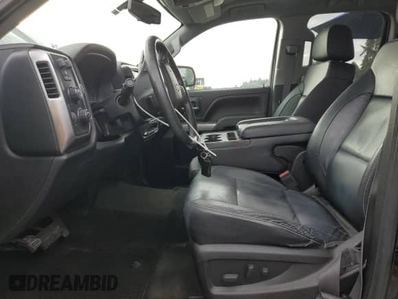 2017 Chevrolet Silverado 1500 LT с VIN 1GCVKREC5HZ197844, выставлен на аукционе Copart как лот 82593425 с пробегом 242 321 миль миль и Списание • Salvage title. История ставок и продаж доступна на DreamBid. Изображение 7.