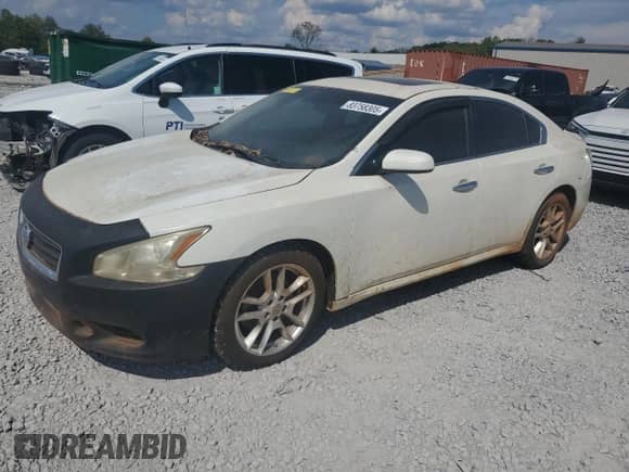2013 Nissan Maxima S with VIN 1N4AA5APXDC827430, listed as a Copart auction lot 83758305 with 136,757 mi miles and Clean title. Bid and sale history available at DreamBid. Image 1.