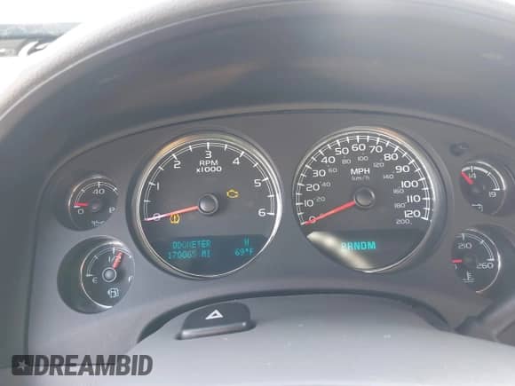 2014 Chevrolet Suburban LTZ with VIN 1GNSKKE79ER139252, listed as a IAAI auction lot 41197789 with 170,065 mi miles and . Bid and sale history available at DreamBid. Image 7.