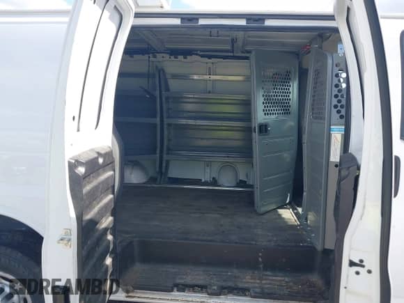 2018 Chevrolet Express Cargo с VIN 1GCWGAFG2J1339094, выставлен на аукционе IAAI как лот 42127557 с пробегом 131 480 миль миль и . История ставок и продаж доступна на DreamBid. Изображение 8.