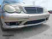 2005 Mercedes-Benz C 320 z VIN WDBRF64J45F610076, wystawiony jako IAAI lot #42422374 z przebiegiem 136 991 mil mil oraz . Historia ofert i sprzedaży dostępna na DreamBid. Obrazek 6.