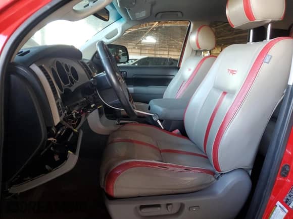 2007 Toyota Tundra SR5 z VIN 5TFRV54187X019325, wystawiony jako Copart lot #82415385 z przebiegiem 268 431 mil mil oraz Szkoda całkowita • Salvage title. Historia ofert i sprzedaży dostępna na DreamBid. Obrazek 7.