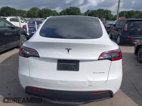 2023 Tesla Model Y Long Range с VIN 7SAYGDEE2PA071402, выставлен на аукционе IAAI как лот 42729170 с пробегом 31 865 миль миль и . История ставок и продаж доступна на DreamBid. Изображение 17.