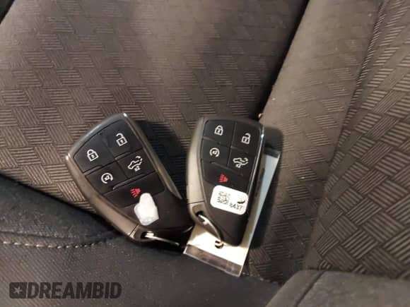 2024 Chevrolet Silverado 1500 LT Trail Boss z VIN 3GCUDFED5RG123564, wystawiony jako IAAI lot #42193775 z przebiegiem 26 302 mil mil oraz . Historia ofert i sprzedaży dostępna na DreamBid. Obrazek 11.
