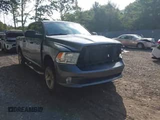2013 Ram 1500 Express z VIN 1C6RR7KT2DS520053, wystawiony jako IAAI lot #43061343 z przebiegiem 164 101 mil mil oraz . Historia ofert i sprzedaży dostępna na DreamBid. Obrazek 1.