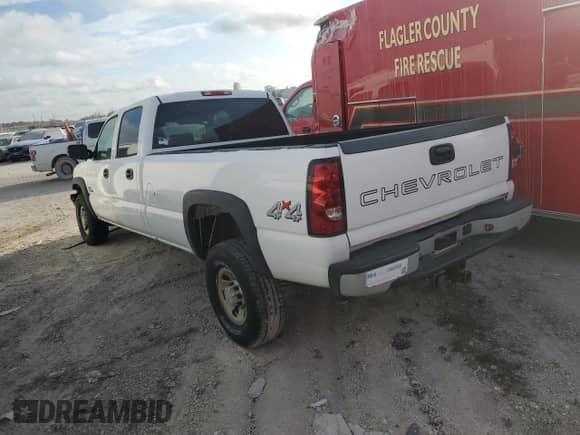 2006 Chevrolet Silverado 3500 SRW Wrk Trk z VIN 1GCHK33D96F177939, wystawiony jako Copart lot #83964794 z przebiegiem 356 434 mil mil oraz Szkoda całkowita • Salvage title. Historia ofert i sprzedaży dostępna na DreamBid. Obrazek 2.