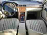 1992 Mercedes-Benz 300 с VIN WDBEB28E0NB554872, выставлен на аукционе Copart как лот 82578764 с пробегом 382 968 миль миль и На запчасти • Non repairable. История ставок и продаж доступна на DreamBid. Изображение 8.