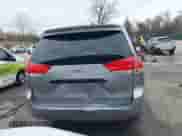 2011 Toyota Sienna с VIN 5TDKA3DC8BS002459, выставлен на аукционе IAAI как лот 41900138 с пробегом 213 466 миль миль и . История ставок и продаж доступна на DreamBid. Изображение 16.