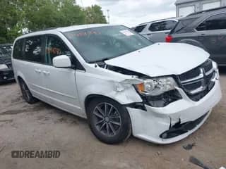 2017 Dodge Grand Caravan SXT with VIN 2C4RDGCG9HR808622, listed as a IAAI auction lot 43054240 with 195,569 mi miles and . Bid and sale history available at DreamBid. Image 1.