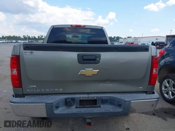 2007 Chevrolet Silverado 1500 LTZ with VIN 1GCEC19037Z591985, listed as a IAAI auction lot 43320583 with 273,703 mi miles and . Bid and sale history available at DreamBid. Image 16.