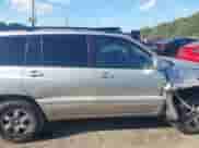 2005 Toyota Highlander с VIN JTEEP21A550075817, выставлен на аукционе IAAI как лот 43257796 с пробегом 101 285 миль миль и . История ставок и продаж доступна на DreamBid. Изображение 13.