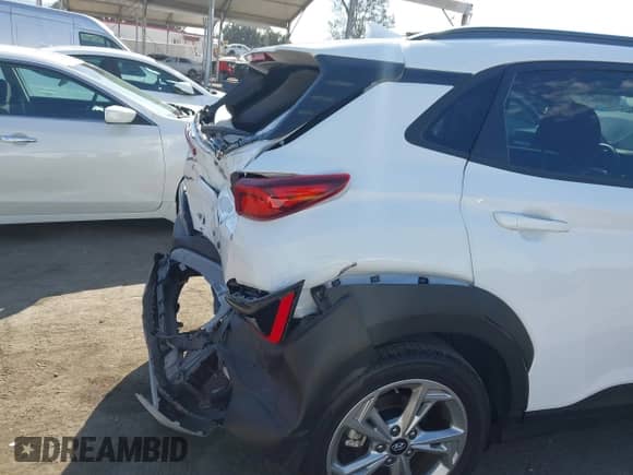 2022 Hyundai Kona SEL с VIN KM8K62AB5NU879204, выставлен на аукционе IAAI как лот 43250779 с пробегом 39 391 миль миль и . История ставок и продаж доступна на DreamBid. Изображение 6.