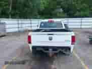 2016 Ram 1500 Outdoorsman z VIN 1C6RR7TM7GS326050, wystawiony jako IAAI lot #42678281 z przebiegiem 153 750 mil mil oraz . Historia ofert i sprzedaży dostępna na DreamBid. Obrazek 16.