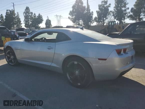 2010 Chevrolet Camaro 2LT with VIN 2G1FC1EV4A9176514, listed as a Copart auction lot 82766225 with 263,240 mi miles and Clean title. Bid and sale history available at DreamBid. Image 2.