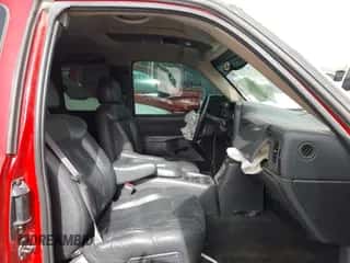 2000 Chevrolet Silverado 1500 LT с VIN 2GCEK19T9Y1359379, выставлен на аукционе IAAI как лот 41765167 с пробегом 350 032 миль миль и . История ставок и продаж доступна на DreamBid. Изображение 5.