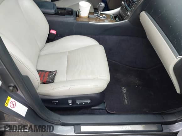 2012 Lexus IS 250 z VIN JTHCF5C26C5054267, wystawiony jako IAAI lot #42745292 z przebiegiem Nie podano mil oraz . Historia ofert i sprzedaży dostępna na DreamBid. Obrazek 5.